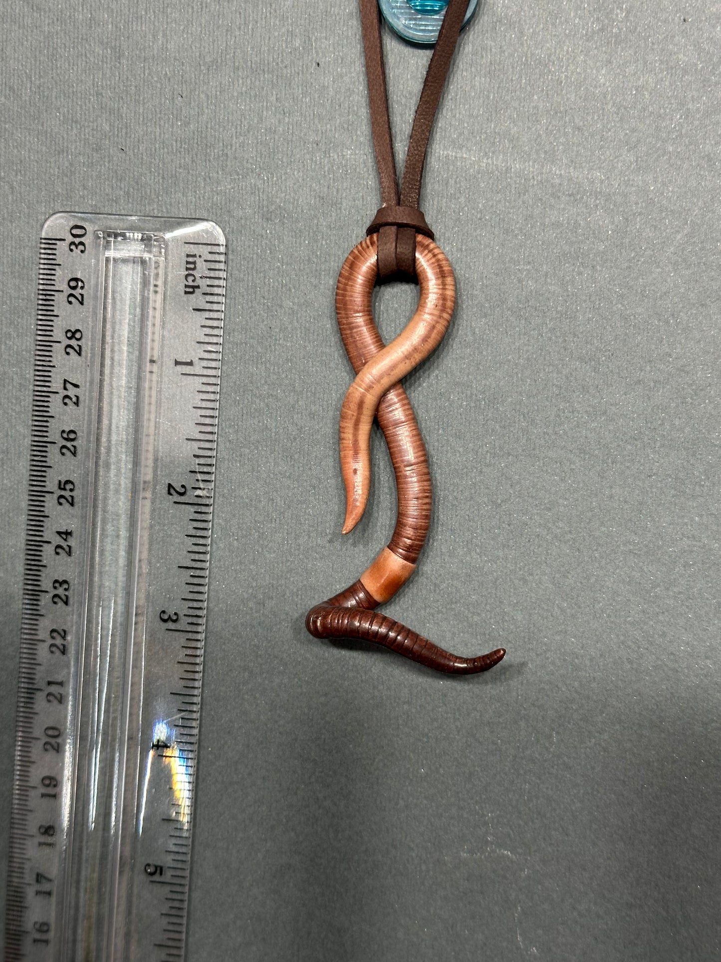 Edworm Cullen - Worm Pendant 36