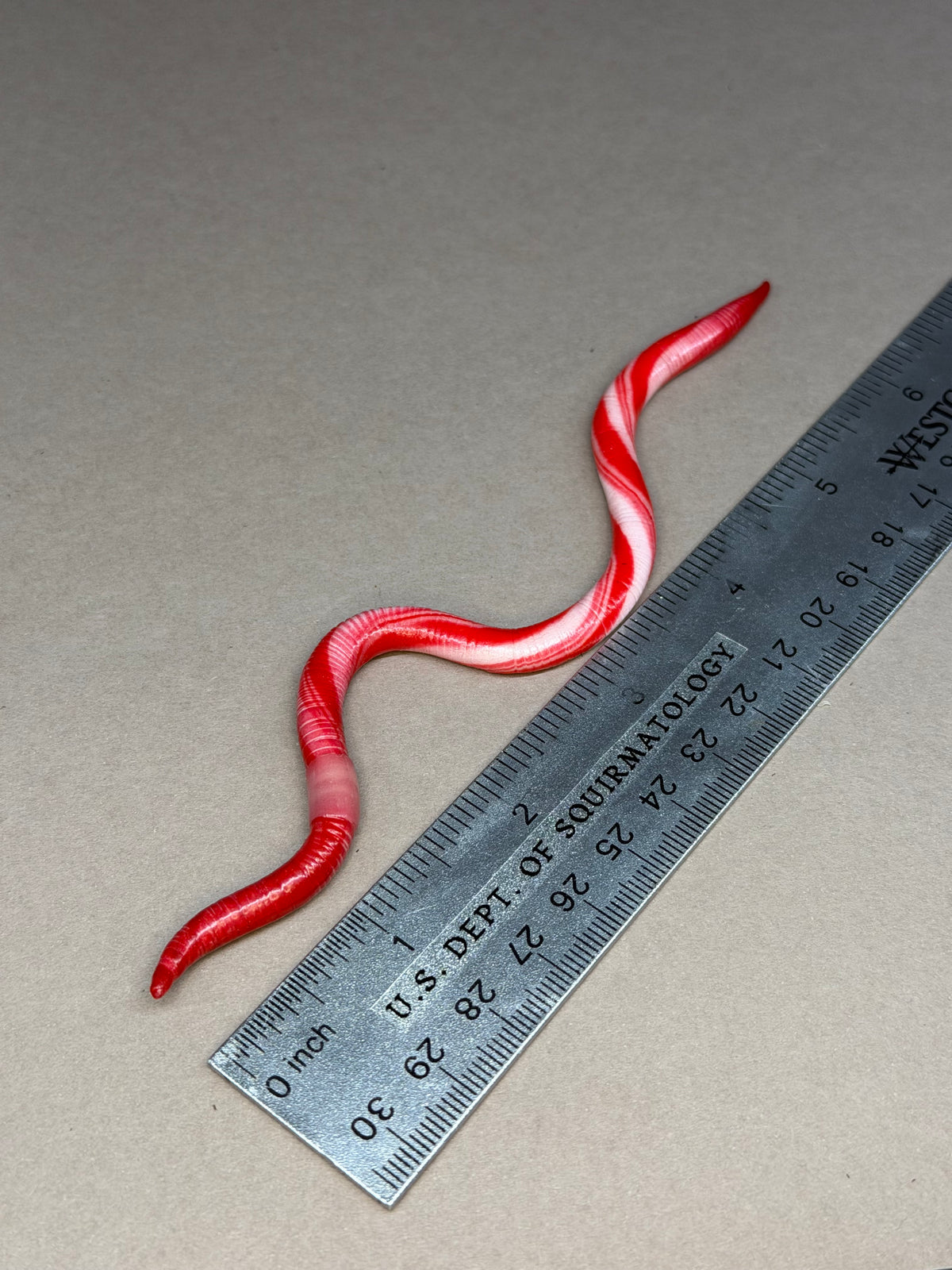 Ferris Burrowler - Silent Nightcrawler Worm Figurine 94