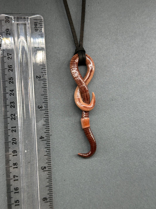 Sigwormy Weaver - Worm Pendant 8