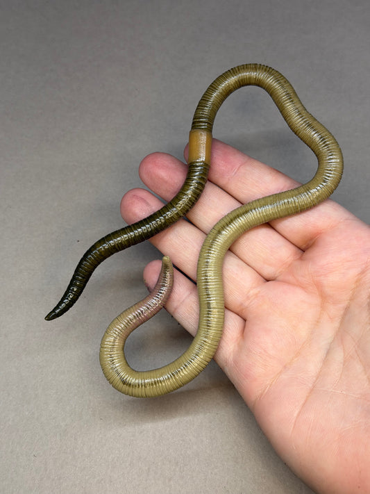 Clibbins - Big Freaking Worm Figurine 6
