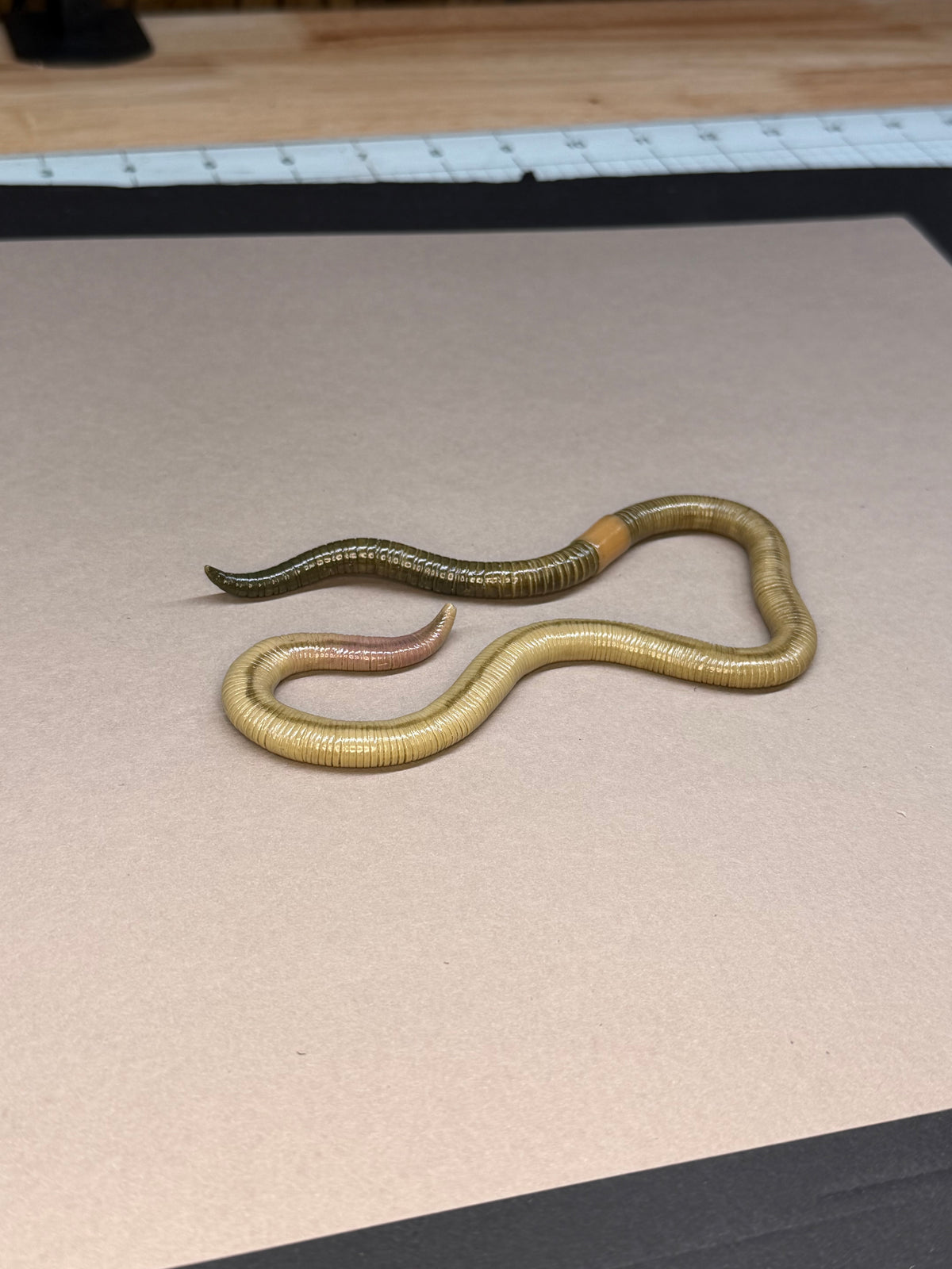 Clibbins - Big Freaking Worm Figurine 6