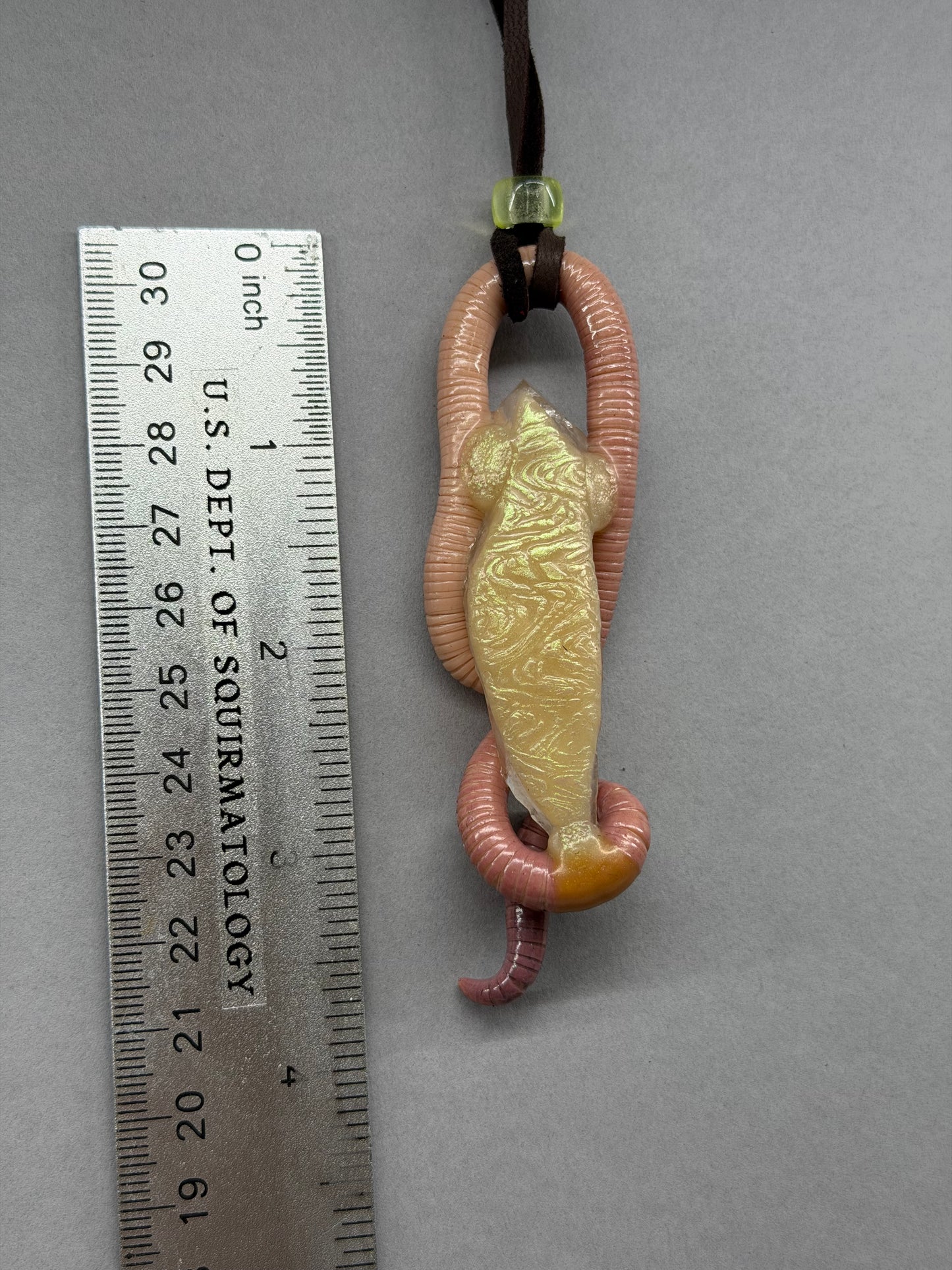 Aragworm Elessquirm, Heir of Isildworm, King of Gondworm and Wormnor - Quartz Point Worm Pendant 107