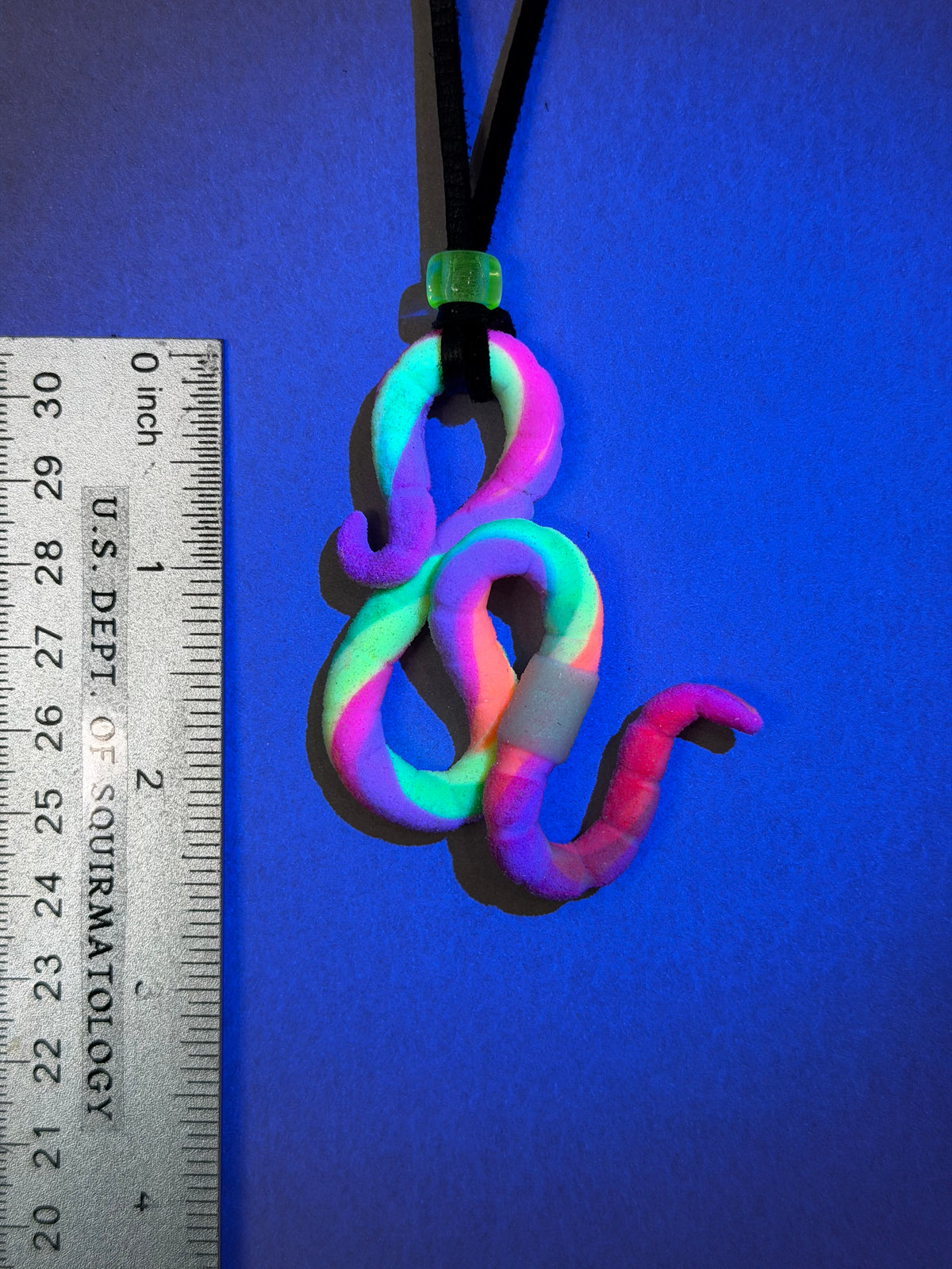 Mace Wormdu - Neon Gummy Worm Pendant 4