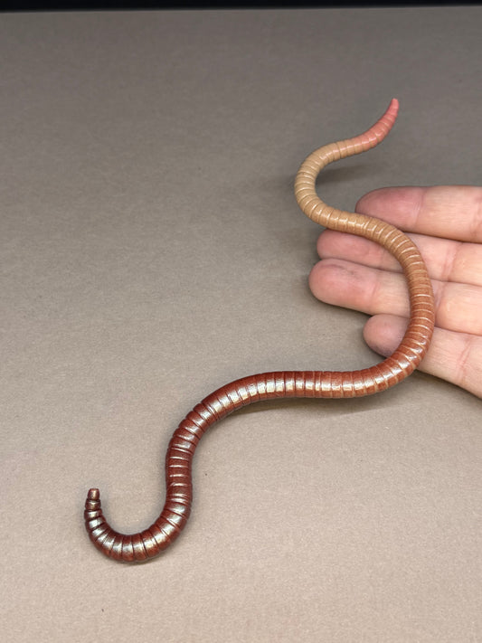 Giblet - CUTIE CRAWLER STYLE Big Freaking Worm Figurine 9