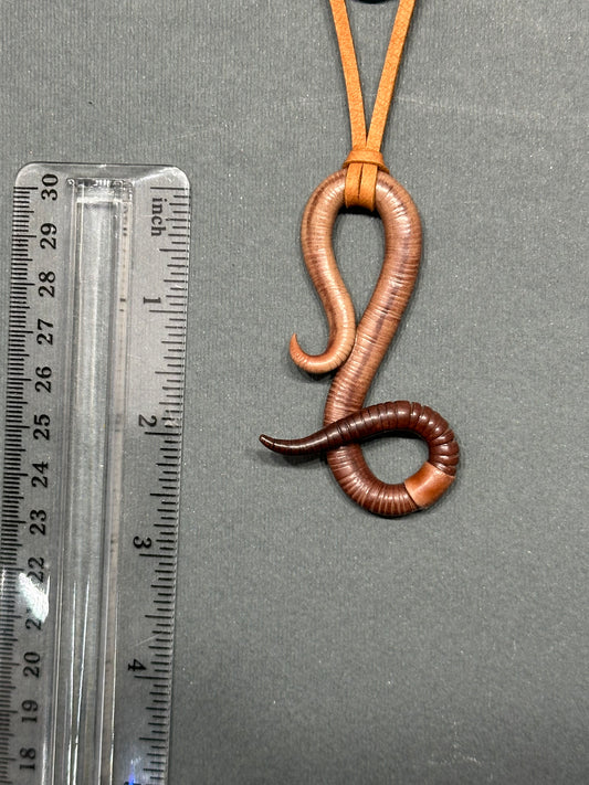 Squiggolas Cage - Worm Pendant 41