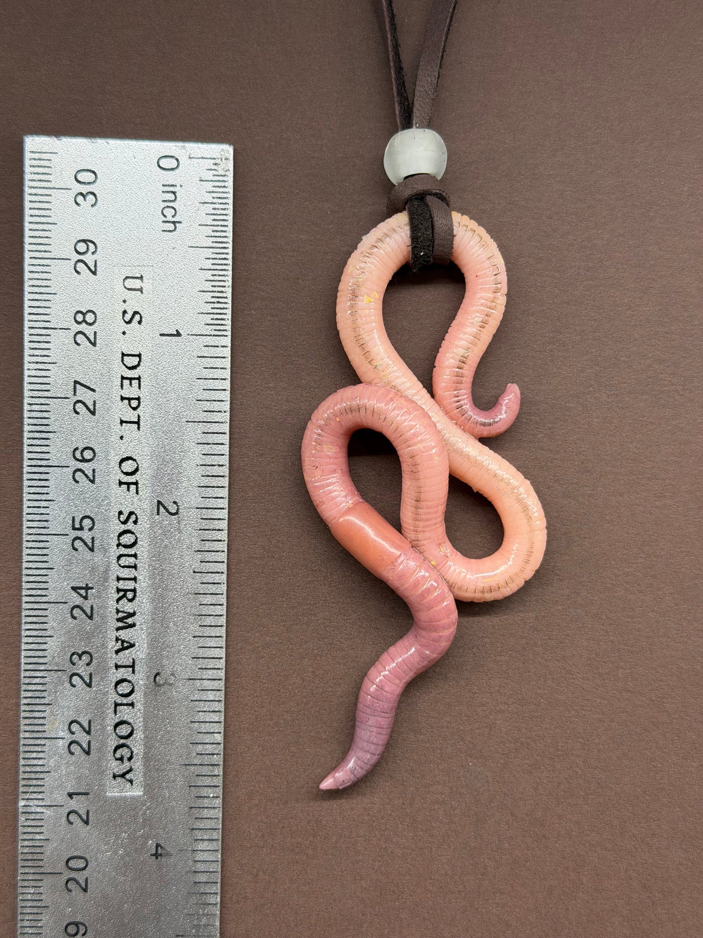 Jerwormy - Classic Crawler Worm Pendant 20