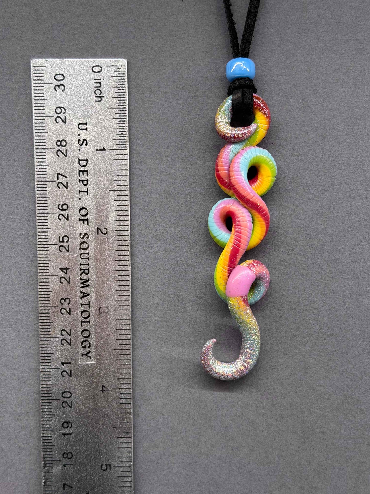 Edgworm Allan Poe - Insquirmary Worm Pendant 3