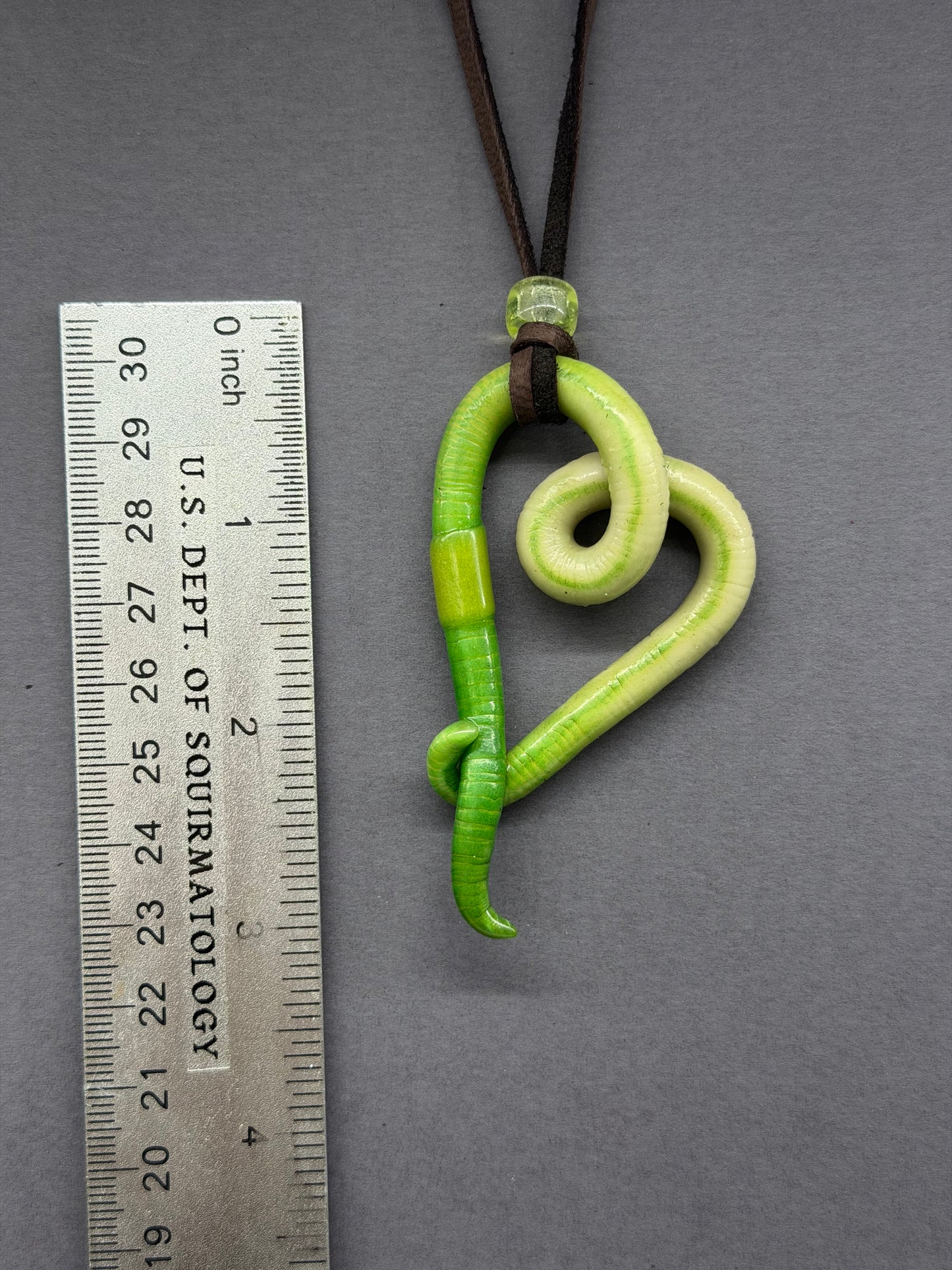 Sidewalk Sharon - Glow-in-The-Dark Worm Pendant 60