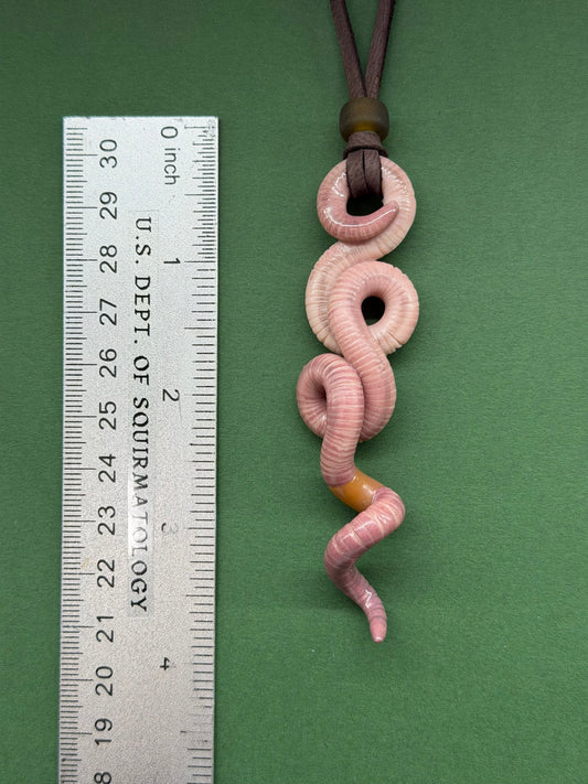 Aragworm Elessquirm, Heir of Isildworm, King of Gondworm and Wormnor - Worm Pendant 107